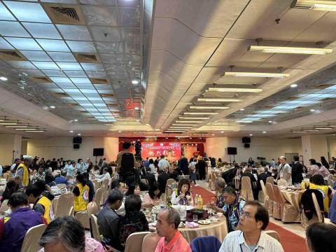 新點子錄影 - 新點子創意有限公司 - 晚會活動 多機拍攝 三重體育館 新點子錄影 