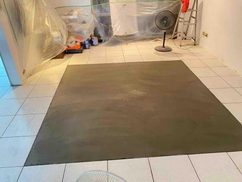 祥冠工程-小容 - 地面粉光修補