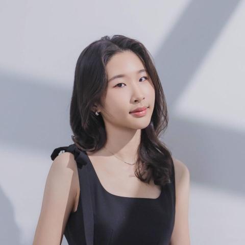 提供調酒課程中壢服務的專家古安婷