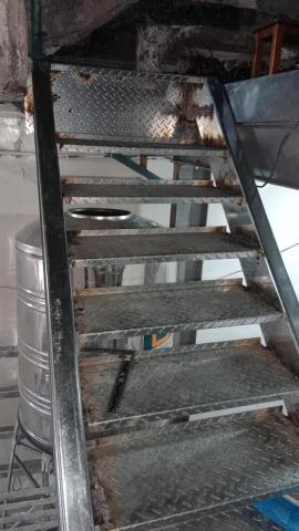 焊匠 鐵工 - 鋼構樓梯 燒焊 製作