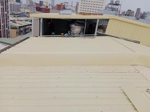 焊匠 鐵工 - 屋頂浪板更換