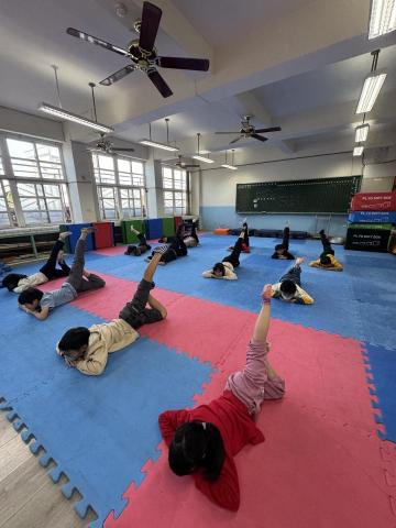 許嘉妤 - 兒童舞蹈律動