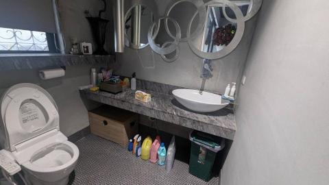 墨菲設計-水電憲哥 - 整間廁所打掉 移動糞管位置 水線 電線 全部重做 