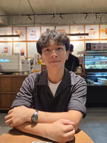 提供新店英文家教服務的專家游竣幃