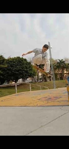 大雅滑板老師推薦李俊瀚