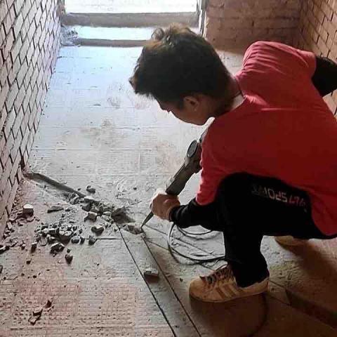 啊笙服務站 - 打管路