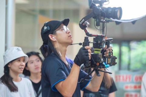 提供空拍服務的專家梁中其