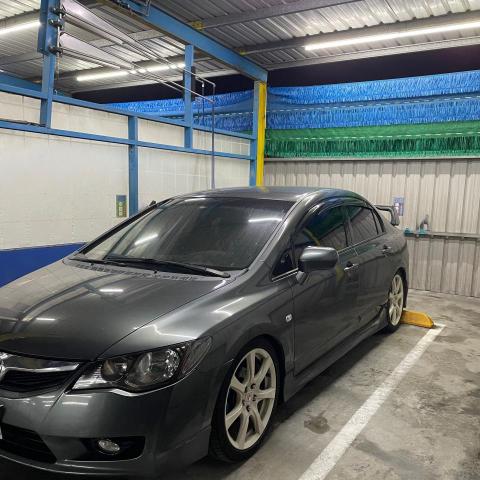 提供洗車服務的專家張david