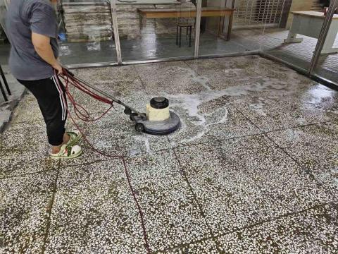 禾鼎統合企業社 - 逢甲大學洗地