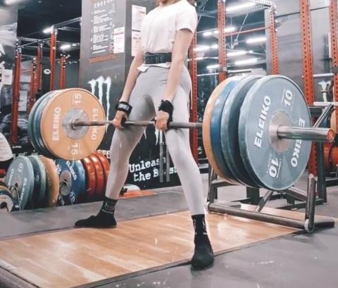 陳皓展 - Harris - 女生55kg 140 相撲硬舉