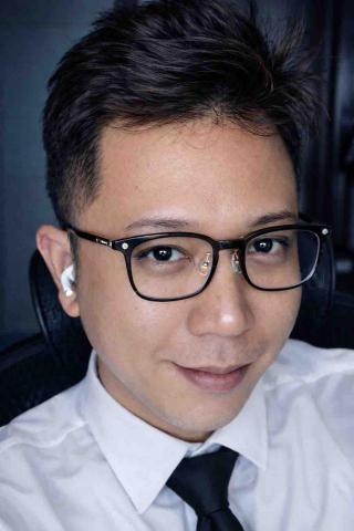 Mikey.edu.com.tw - 我本人修圖過的