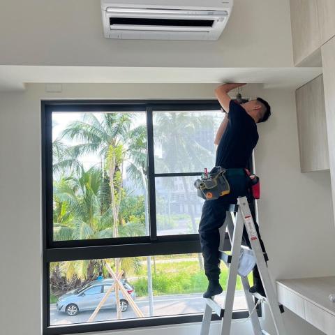 提供風琴簾服務的專家阿鍙ㄏㄨㄥˋ窗簾安裝