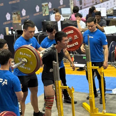 提供105服務的專家zheng wei Lin