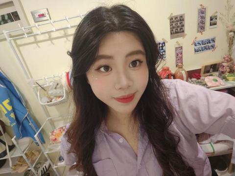 提供行動式教學服務的專家林郁英