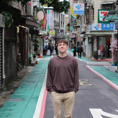 提供多少錢西文服務的專家Sergio