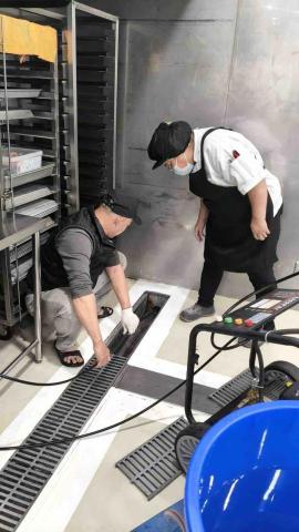 王師傅水電工程行 - 水刀通管