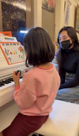 鋼琴教學/婕菱老師🎀 - 特教教學
