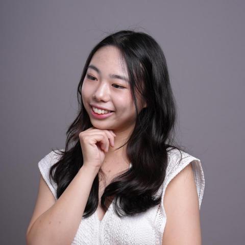 提供線上家教服務的專家黃靖淇