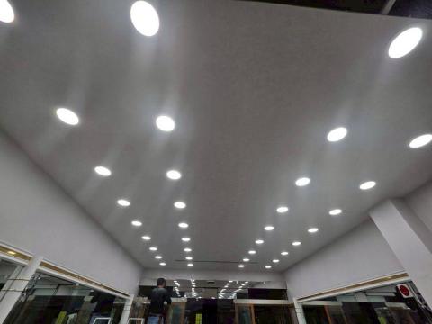 啓揚輕裝修工程(壁紙、窗簾、塑膠地磚) - 