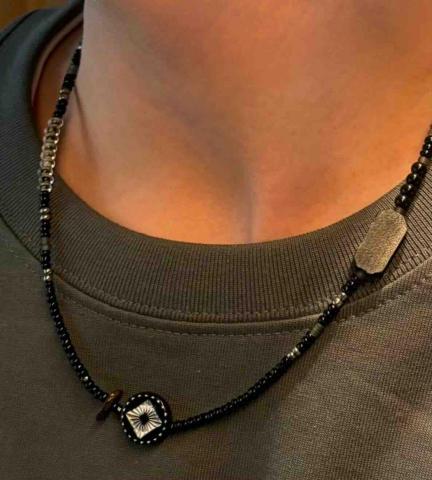 顏苡恬 - 休閒娛樂是串手工項鍊/手鍊～