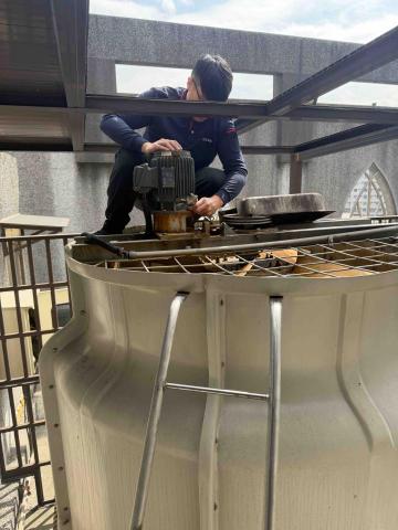 鼎浩空調工程 - 更換馬達皮帶  皮帶輪