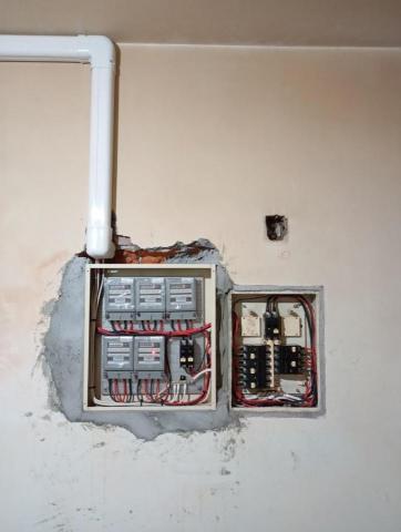 水電專業維修站 陳先生 - 翻修套房分電錶盤