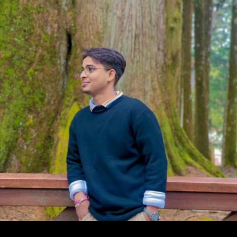 提供k2足球服務的專家Vicky