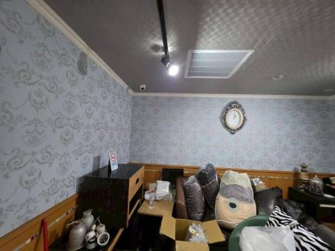 啓揚輕裝修工程(壁紙、窗簾、塑膠地磚) - 