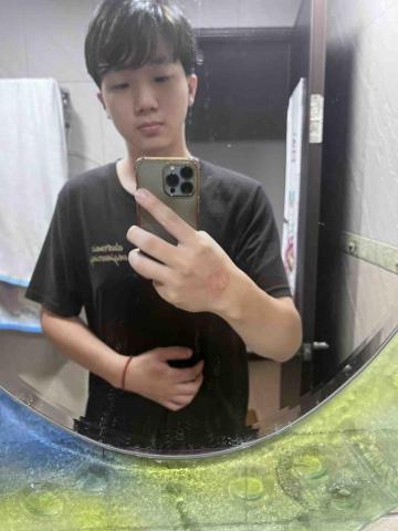 提供英雄服務的專家李杰修
