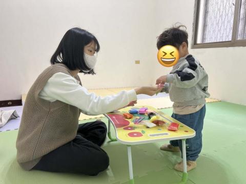 魏禎儀 - 和小孩的互動過程