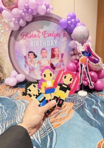 拼豆可樂餅-兒童慶生-手作活動-私人派對 - 在美僑俱樂部協辦兒童慶生活動,以獵魔女團為主題的拼豆手作