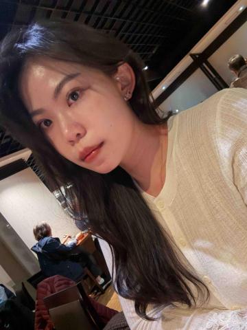 Mindy/古箏、鋼琴、二胡教學/專業商業拍攝、人像拍攝提供