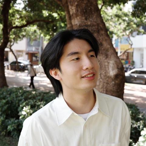 提供多益成績服務的專家邱莛森