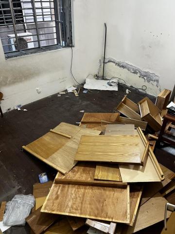 職人拆除 - 木作櫃體拆除清運