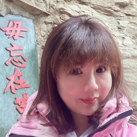 新北衣服送洗推薦黃家溱