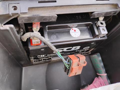 煜伸水和電維修 - 機車道路救援電瓶更換