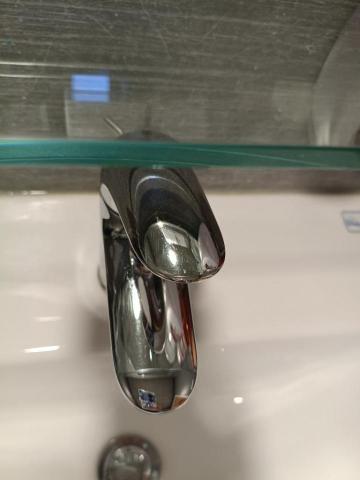 芭比1 - 水龍頭刷亮