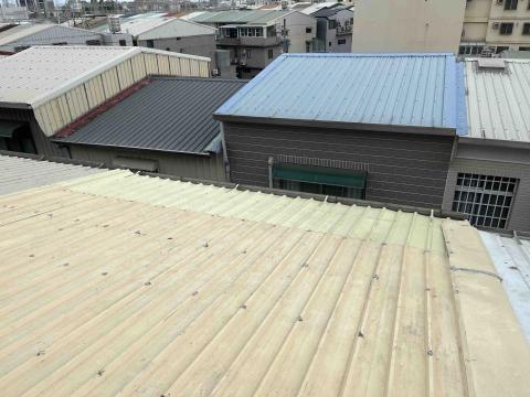 蔡奇均 - 三合一板補簷口