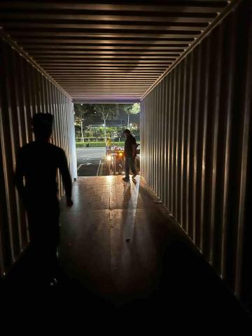 勻浤企業（搬家、倉儲、物流、傢俱組裝、垃圾清運 - 百貨進櫃 拆進口裝潢貨櫃 拆除木箱定位 垃圾清運