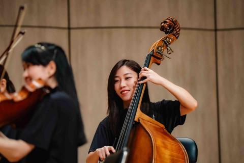 朱蕷臻 - 灣聲樂團行腳演出照