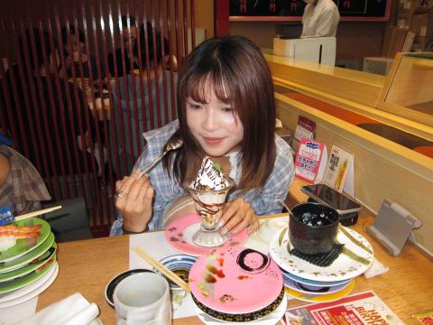 提供信義區服務的專家鄭韵曈