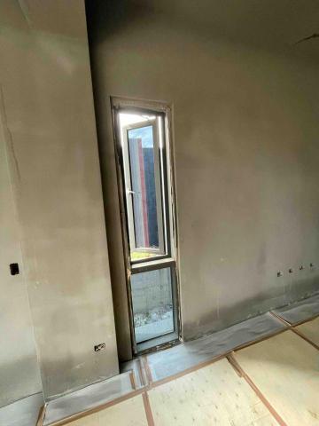 承勳 - 下固定上推射窗