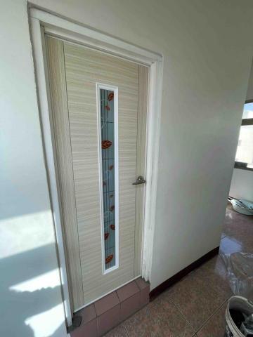 承勳 - 浴室塑鋼門片