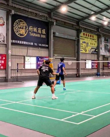 泰瑋 - 場上對打