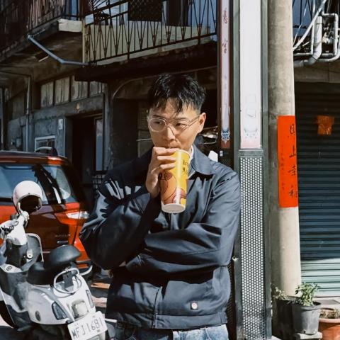 提供google簡報主題服務的專家Raymond