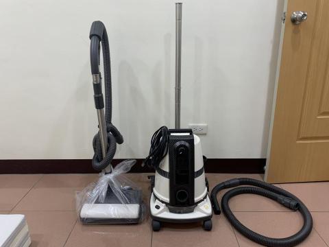 盧盧爸 - 服務機型為德國海豚專業塵蟎吸塵器S8
2025年最新機種