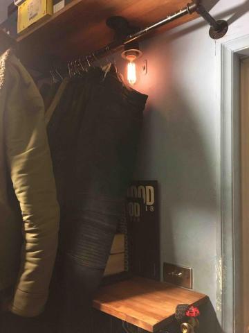 Swe尬 - 居家改造-工業風開放式衣櫃&金屬搖頭開關