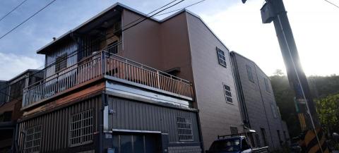 呂百仕 - 橫式板與樓層