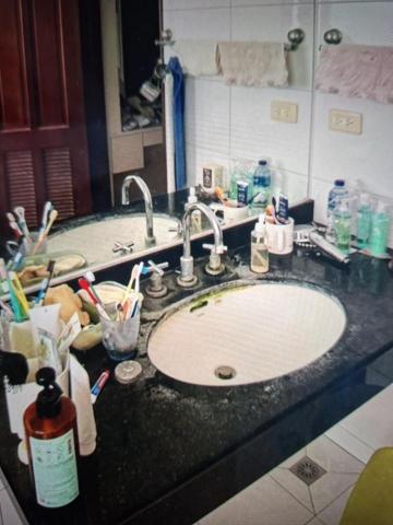 柚子清潔工作室 - 2／27日下午清潔重度大理石台面和水槽清潔前