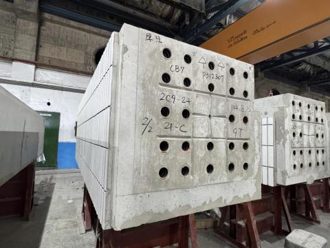 CC Young - 預鑄廠混凝土柱構件